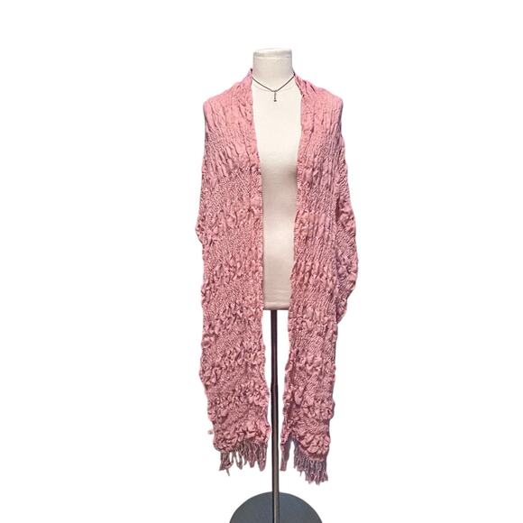 Boho Chic Scarf - Cozy Textured Pink Knit Wrap with Fringe – Handmade Style - Picture 4 of 7